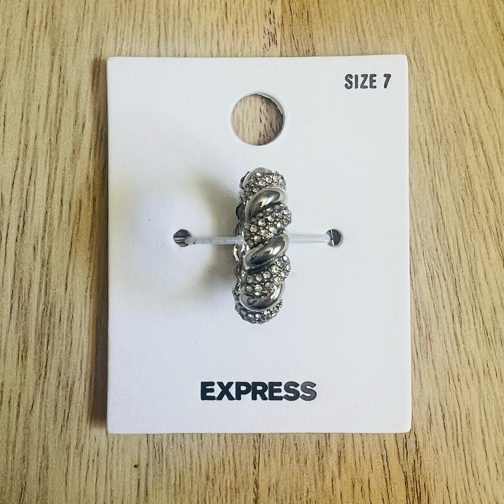 NEW Express Silver Tone Twisted Bling Ring Size 7 ✨